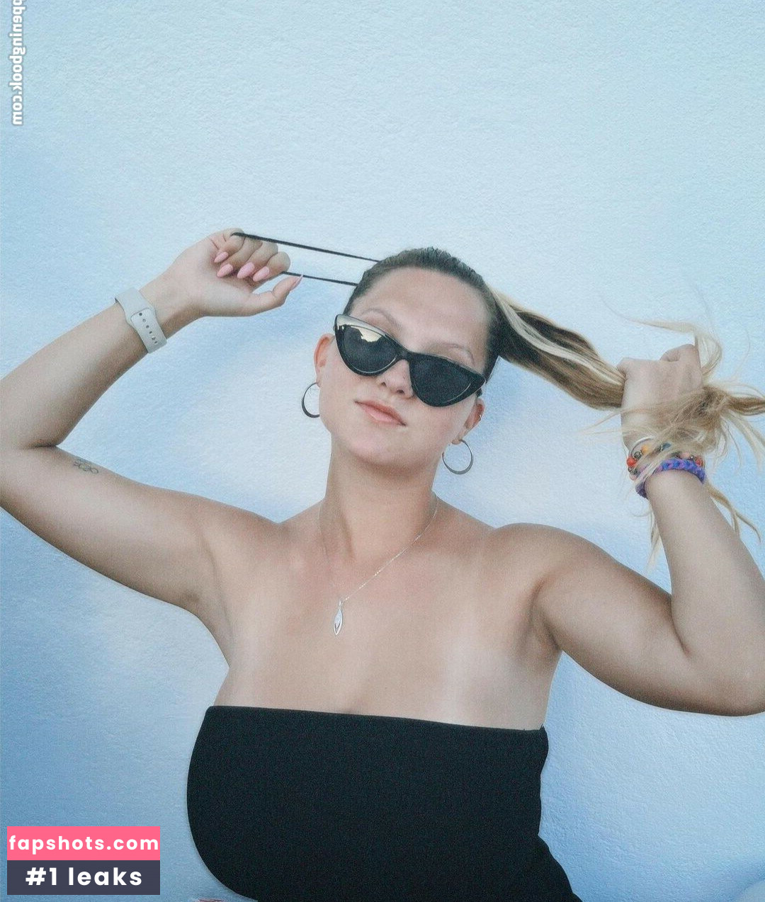 Leandra Lopes gallery photo #13