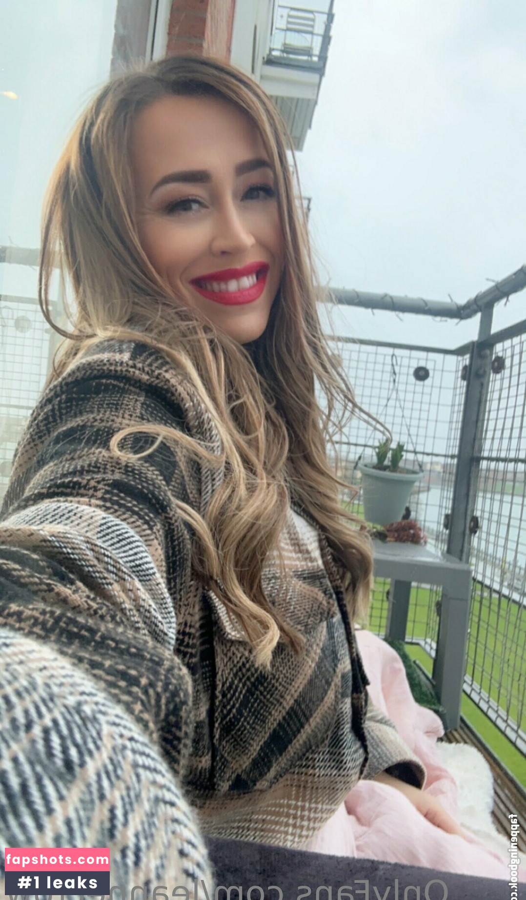 leannecrow gallery photo #3