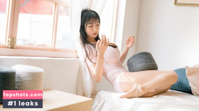 Lee Lyn gallery photo #18