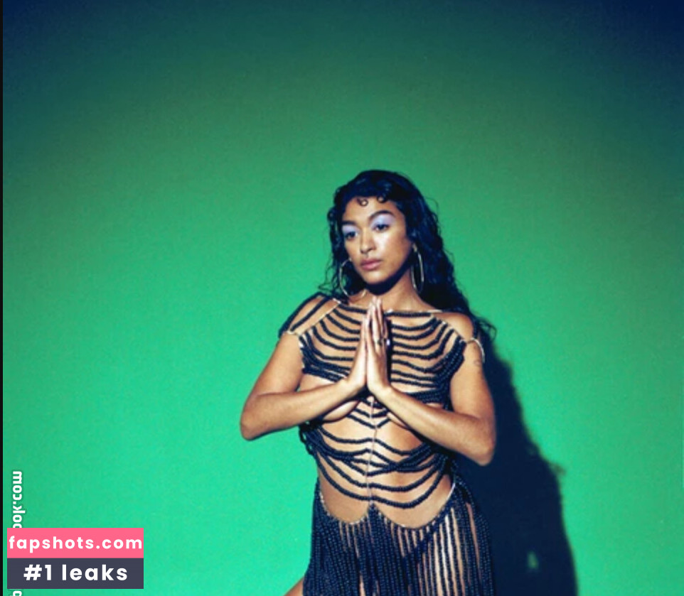 Lee Mariah Armoogam gallery photo #9