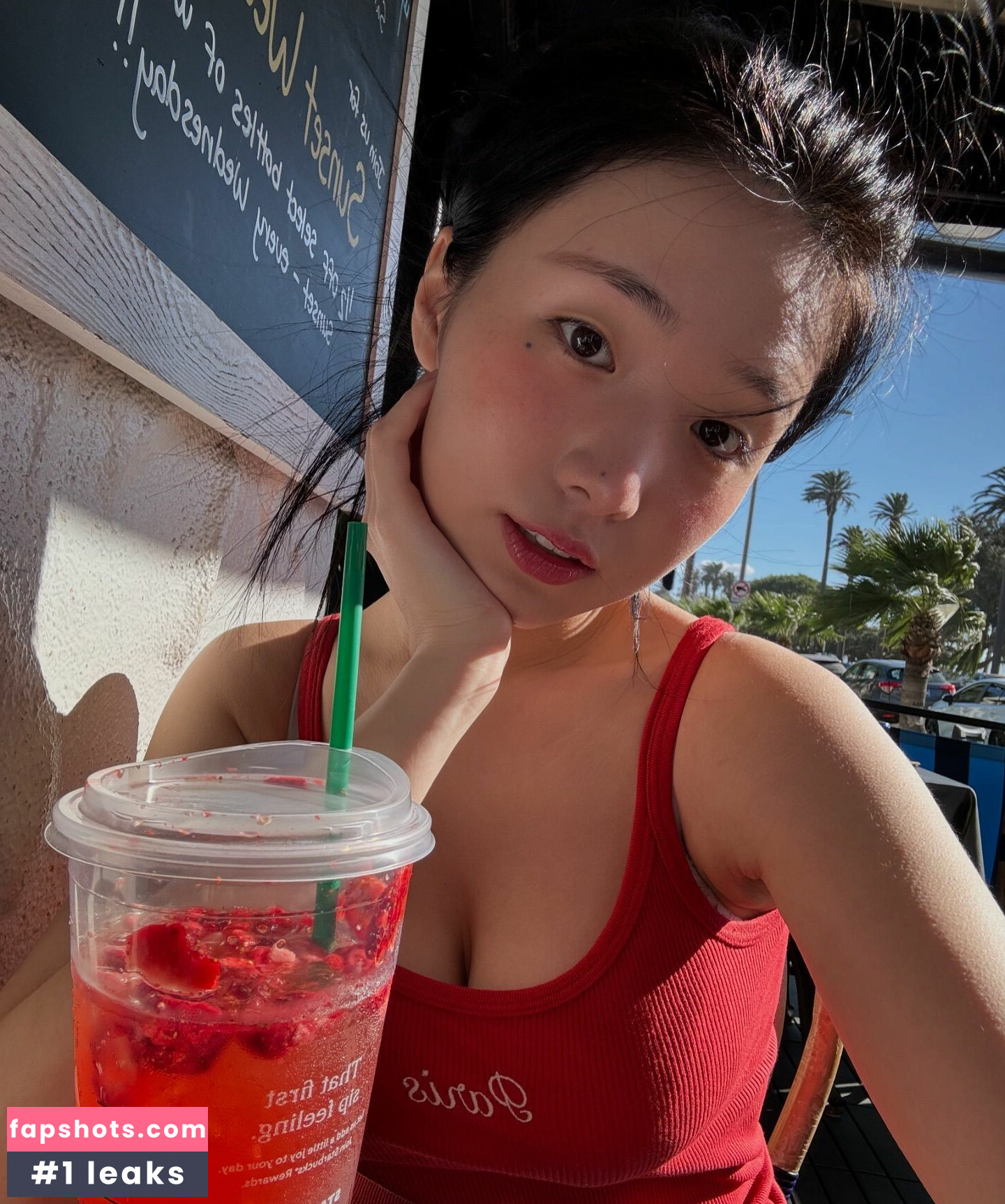 Lee Yeonwoo gallery photo #104