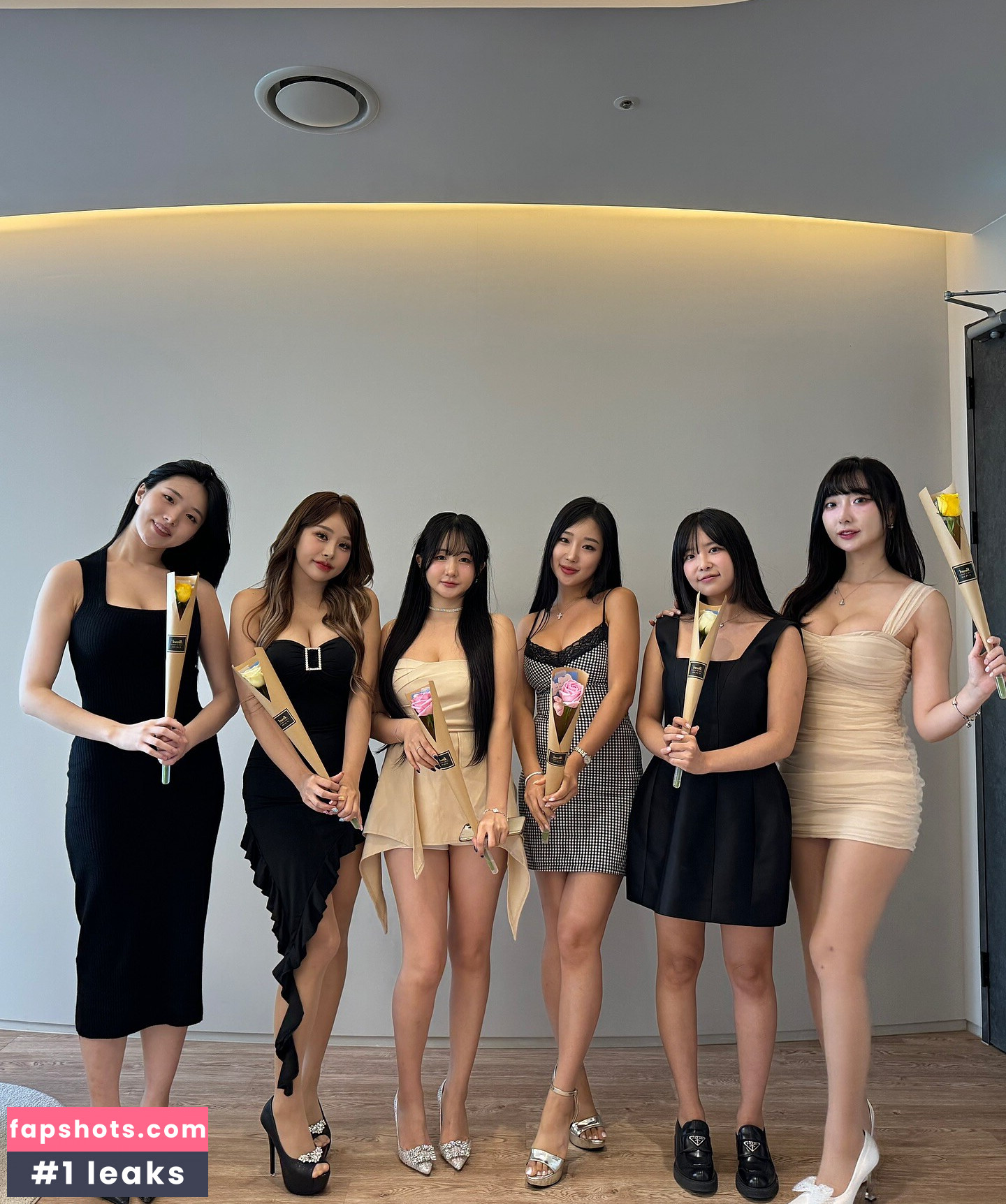 Lee Yeonwoo gallery photo #106