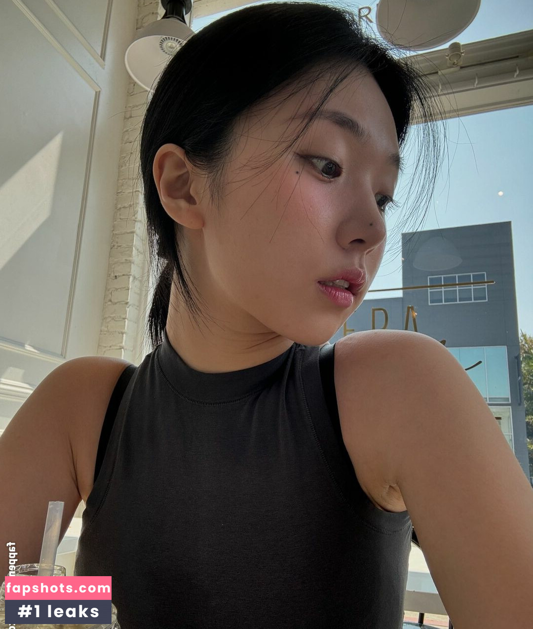 Lee Yeonwoo gallery photo #109