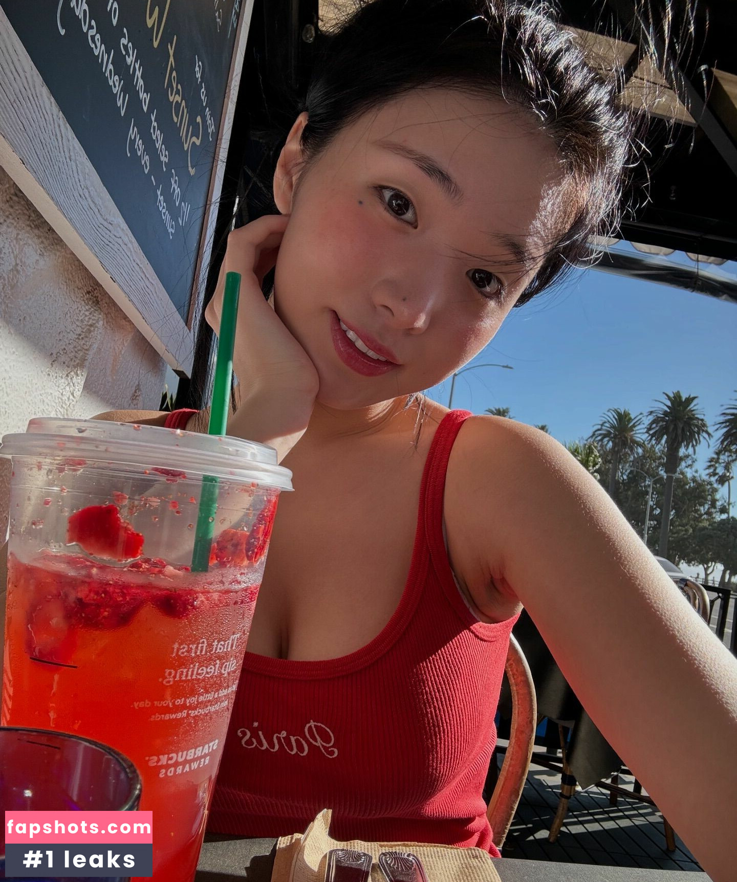 Lee Yeonwoo gallery photo #110