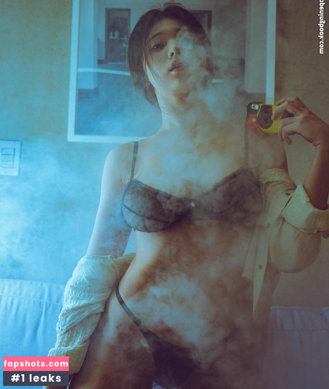 Lee Yeonwoo gallery photo #145