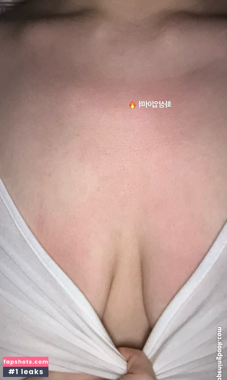 Lee Yeonwoo gallery photo #174