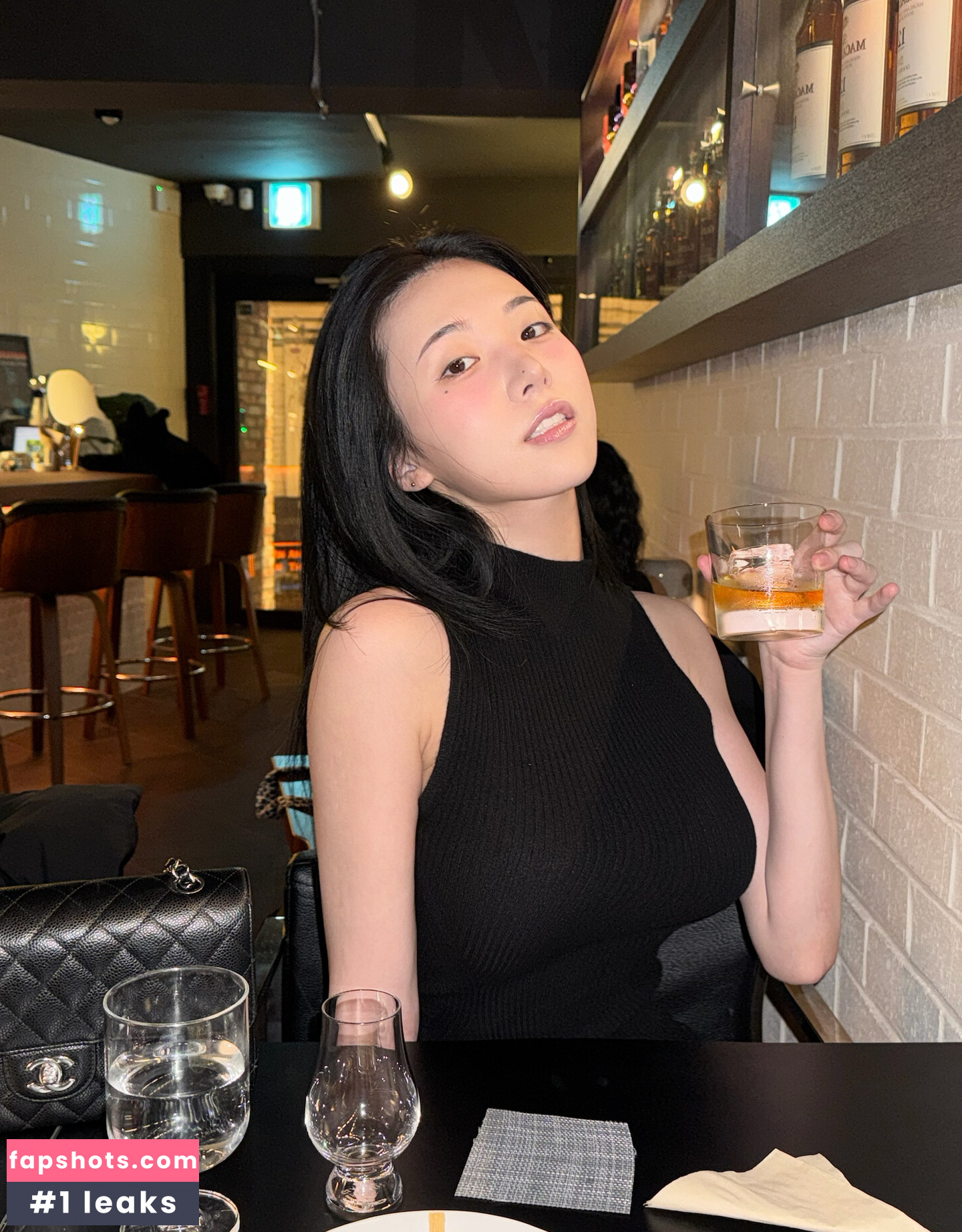 Lee Yeonwoo gallery photo #58