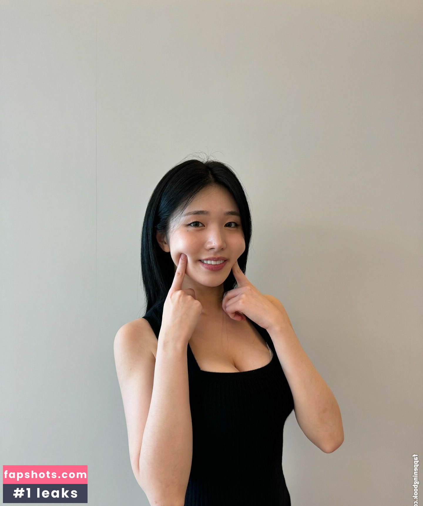 Lee Yeonwoo gallery photo #95