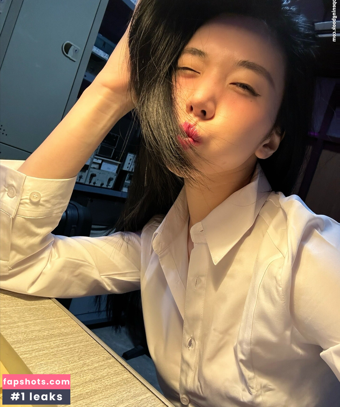 Lee Yeonwoo gallery photo #99