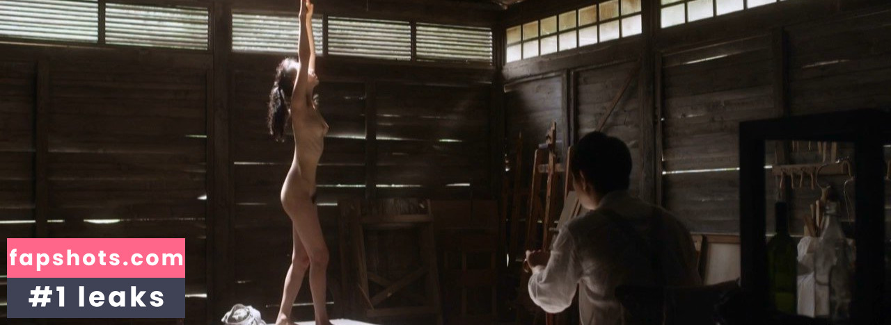 Lee Yoo-Young gallery photo #2