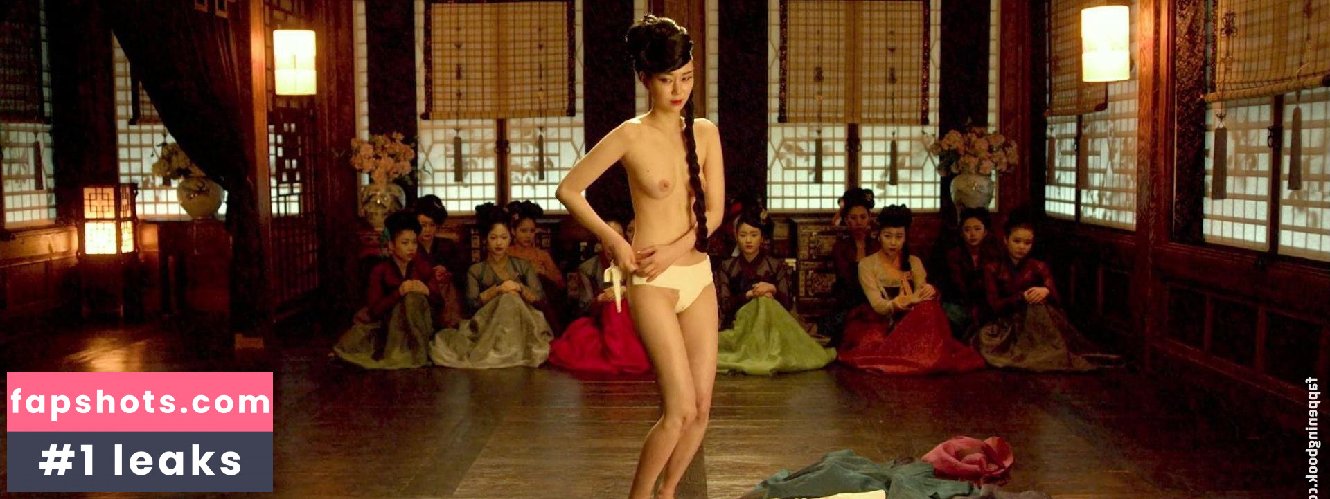 Lee You-young gallery photo #4