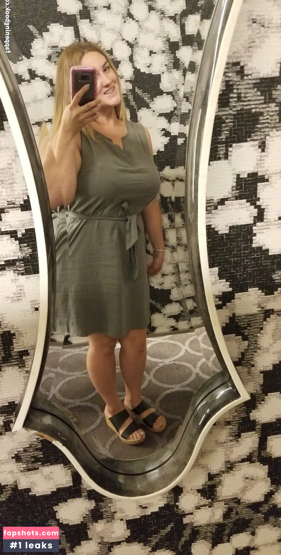 LeeAnne gallery photo #100