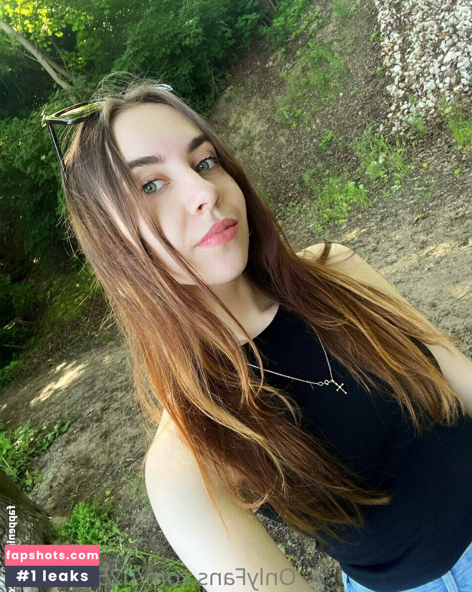 leeeeyyyla gallery photo #31