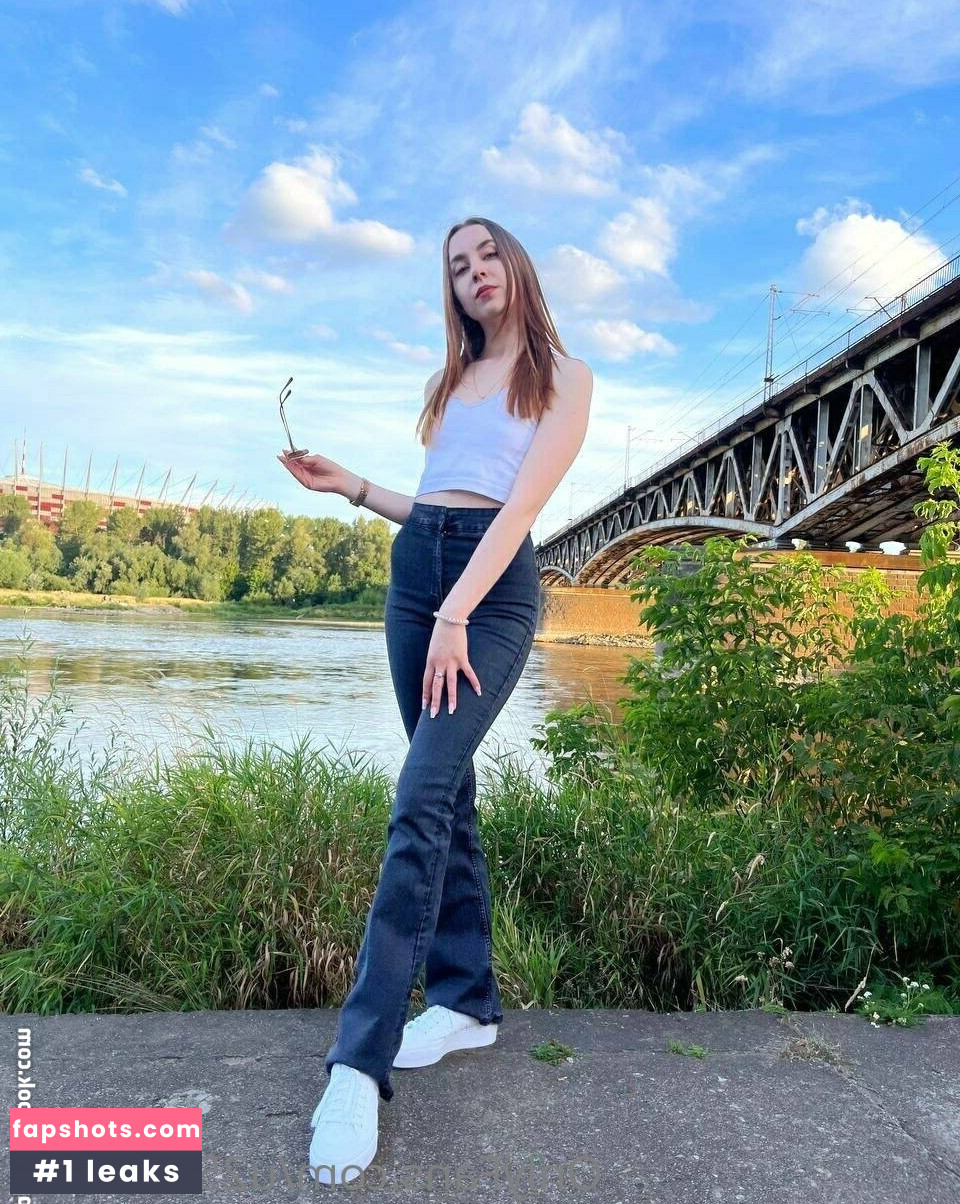 leeeeyyyla gallery photo #36