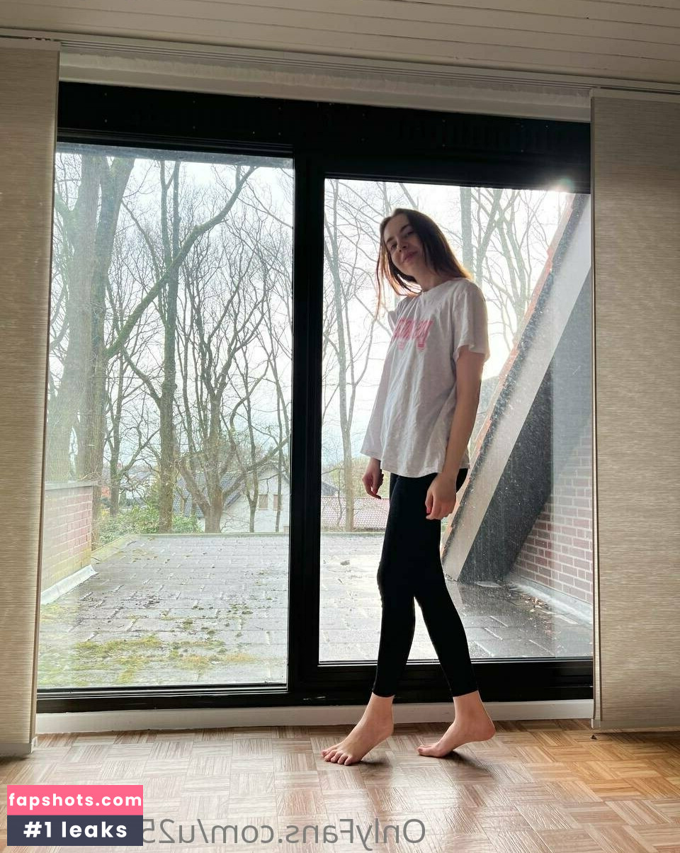 leeeeyyyla gallery photo #38