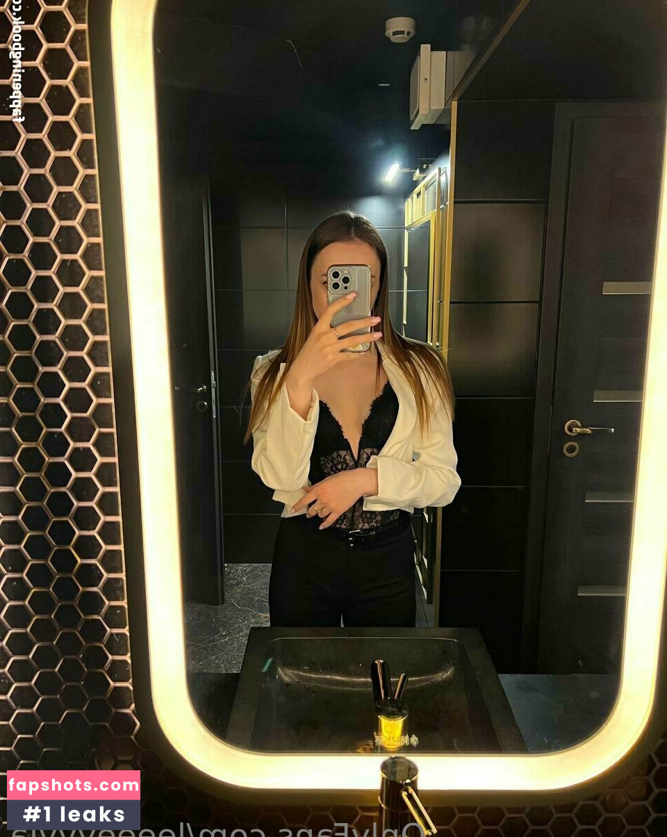 leeeeyyyla gallery photo #5