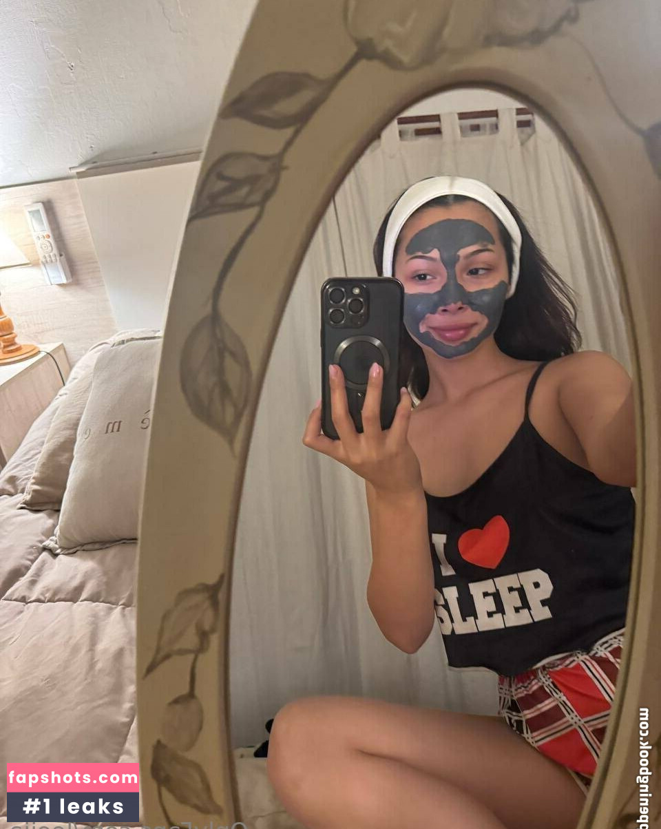 leeiia Nude Leaks OnlyFans Photos #13 - LeakJerk