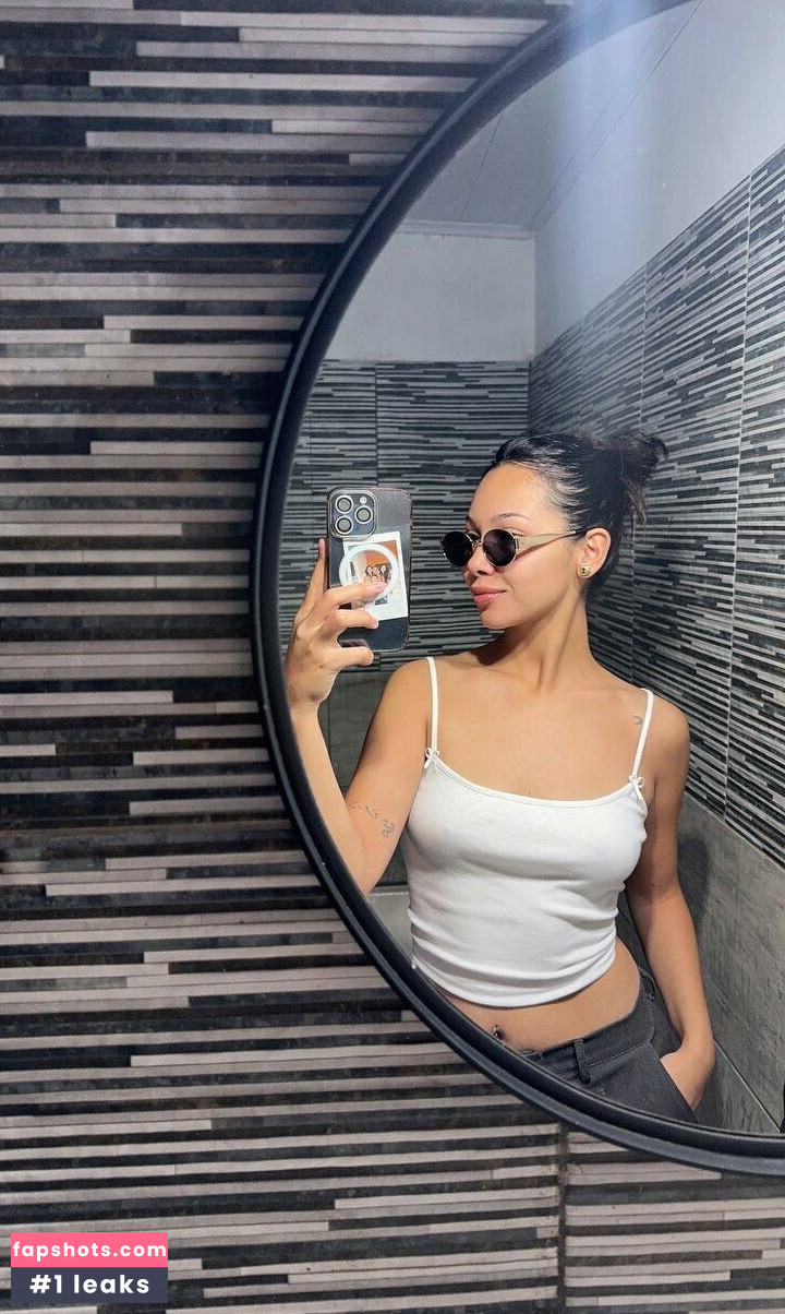 leeiia Nude Leaks OnlyFans Photos #8 - LeakJerk