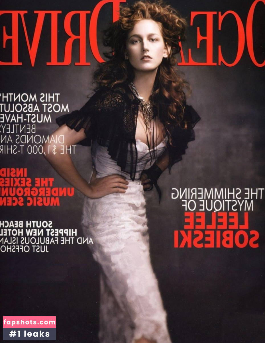 Leelee Sobieski gallery photo #211