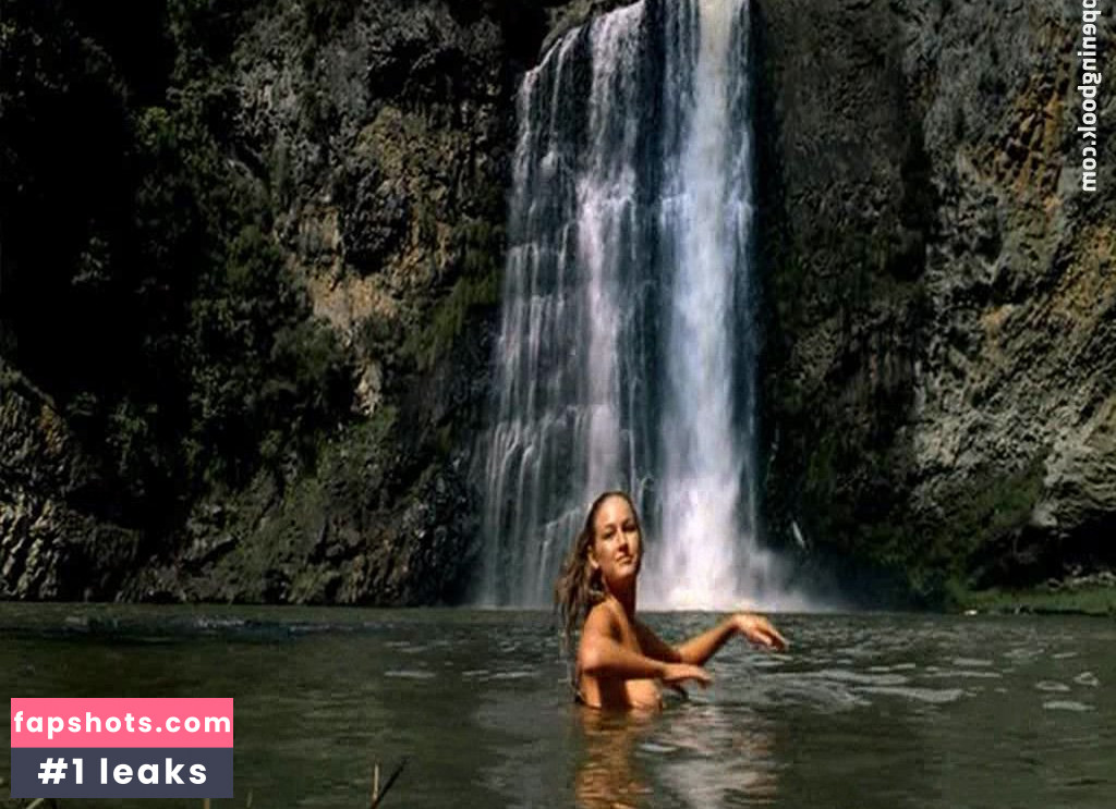 Leelee Sobieski gallery photo #229