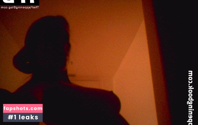 Leelee Sobieski gallery photo #28