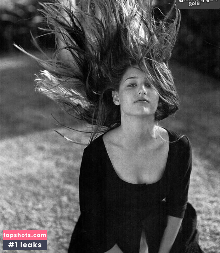 Leelee Sobieski gallery photo #6