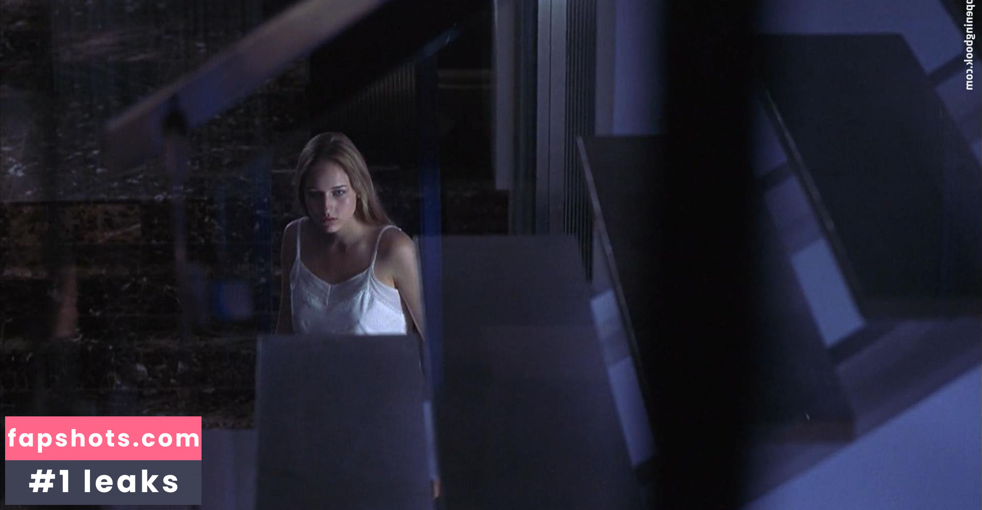 Leelee Sobieski gallery photo #92