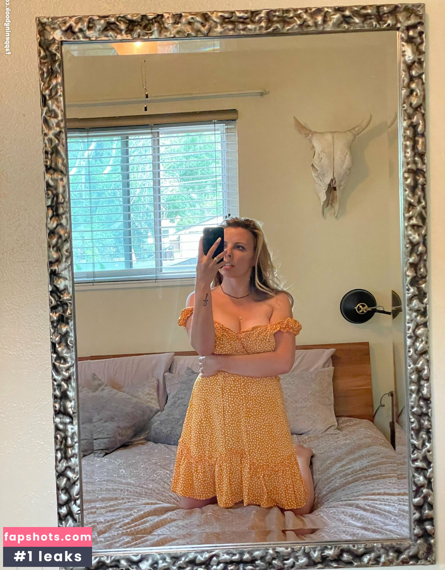 leeloo_luv gallery photo #2