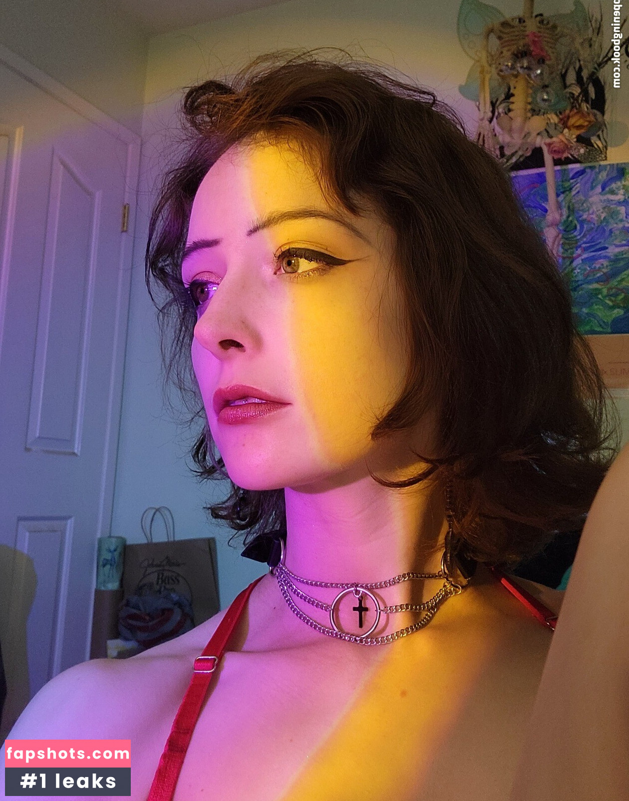 Leeloo gallery photo #13