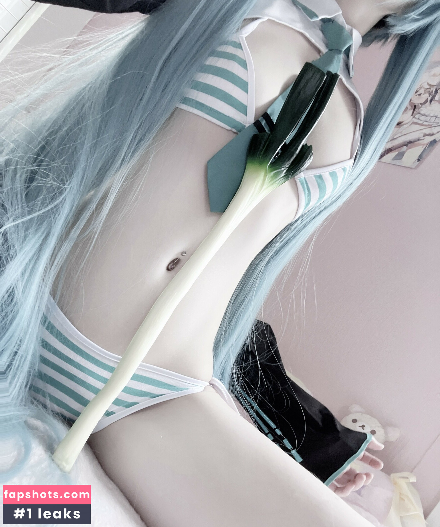 Leen gallery photo #13