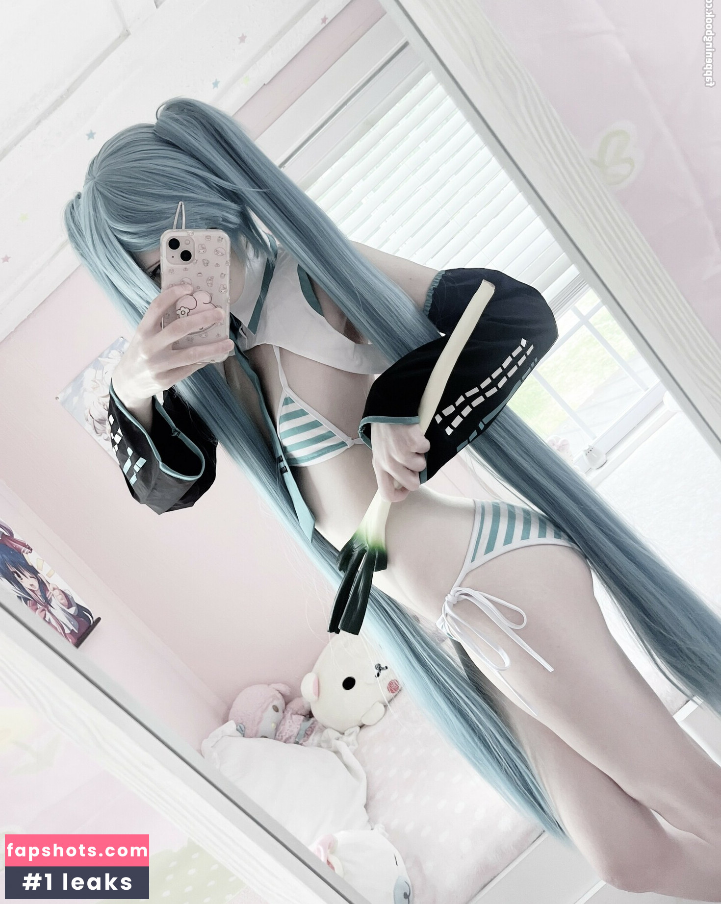 Leen gallery photo #15