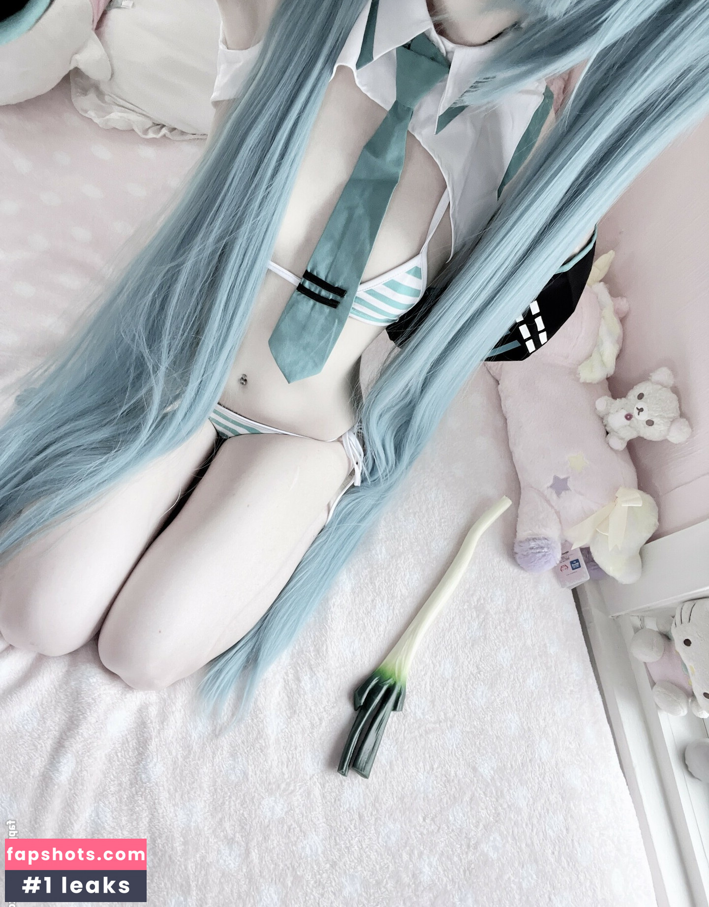 Leen gallery photo #20