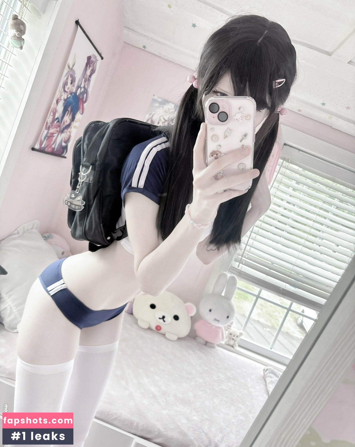 Leen gallery photo #3