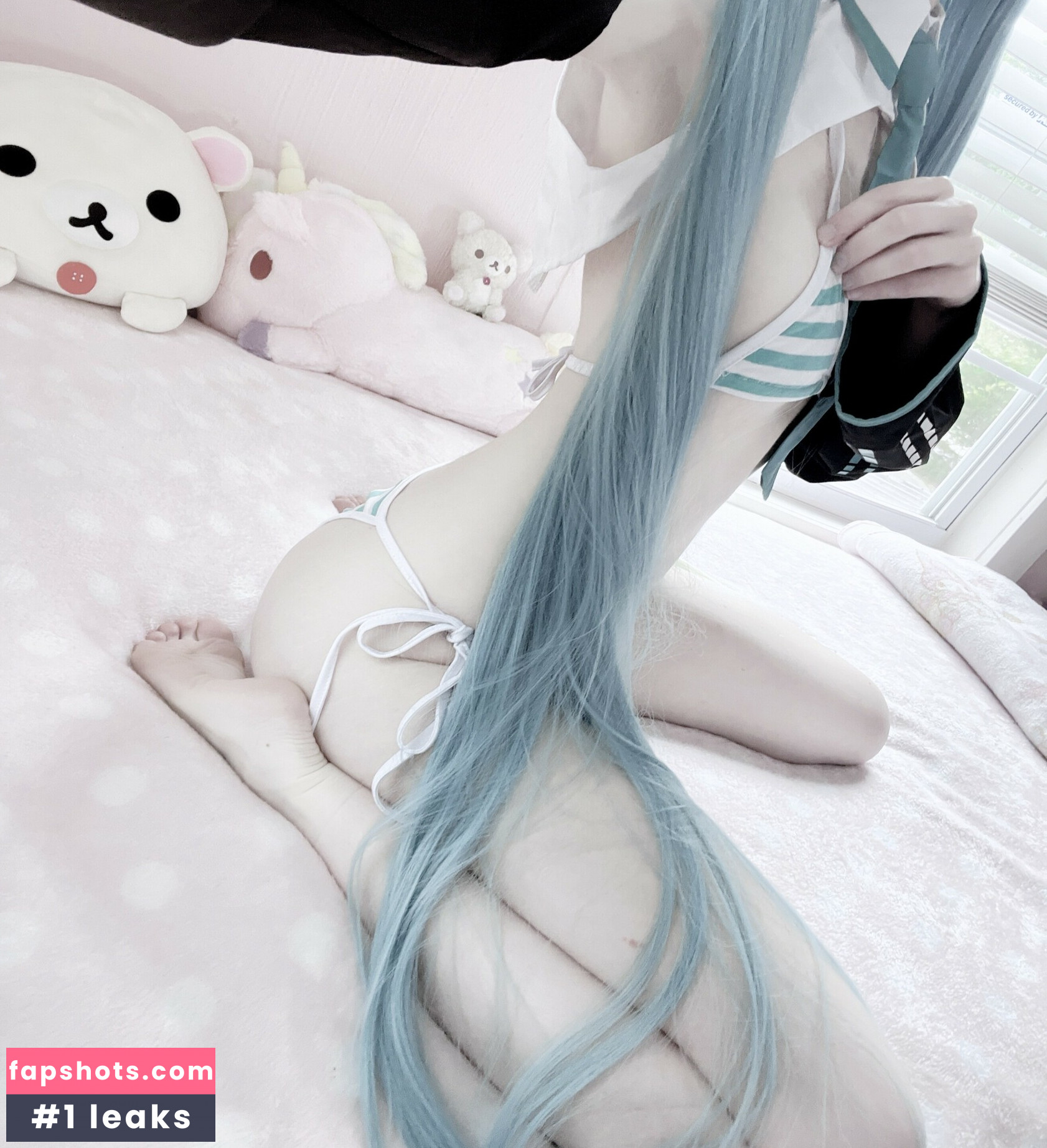 Leen gallery photo #4