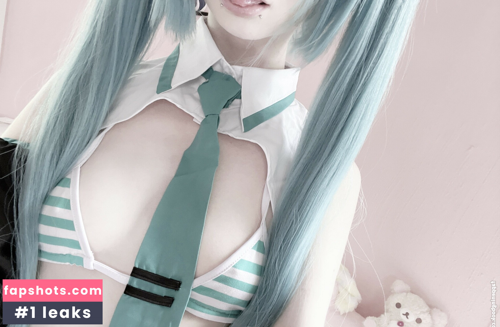 Leen gallery photo #5