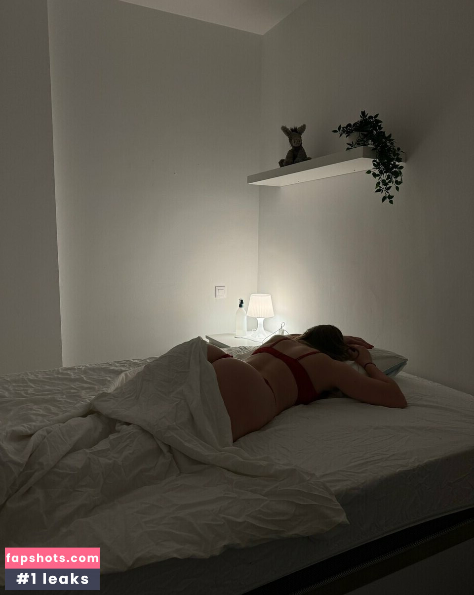 Leena Sofia Hakkinen Nude Leaks OnlyFans Photos #4 - LeakJerk