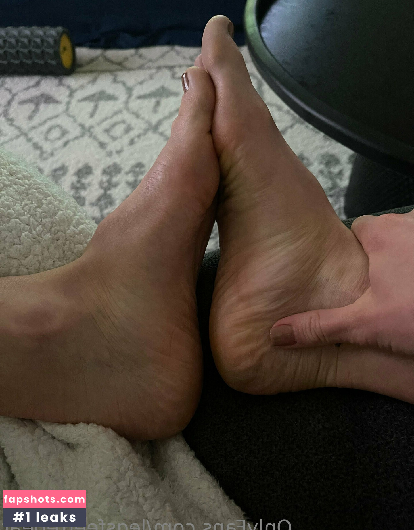 legsfeetrepeat Nude Leaks OnlyFans Photos #2 - LeakJerk