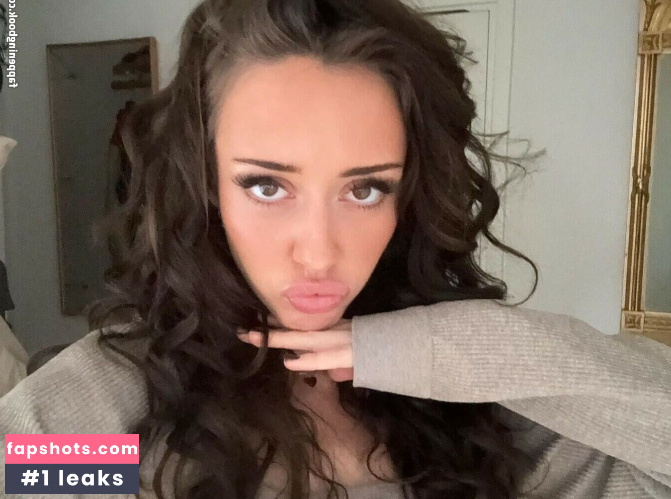 Leia Goransson gallery photo #7