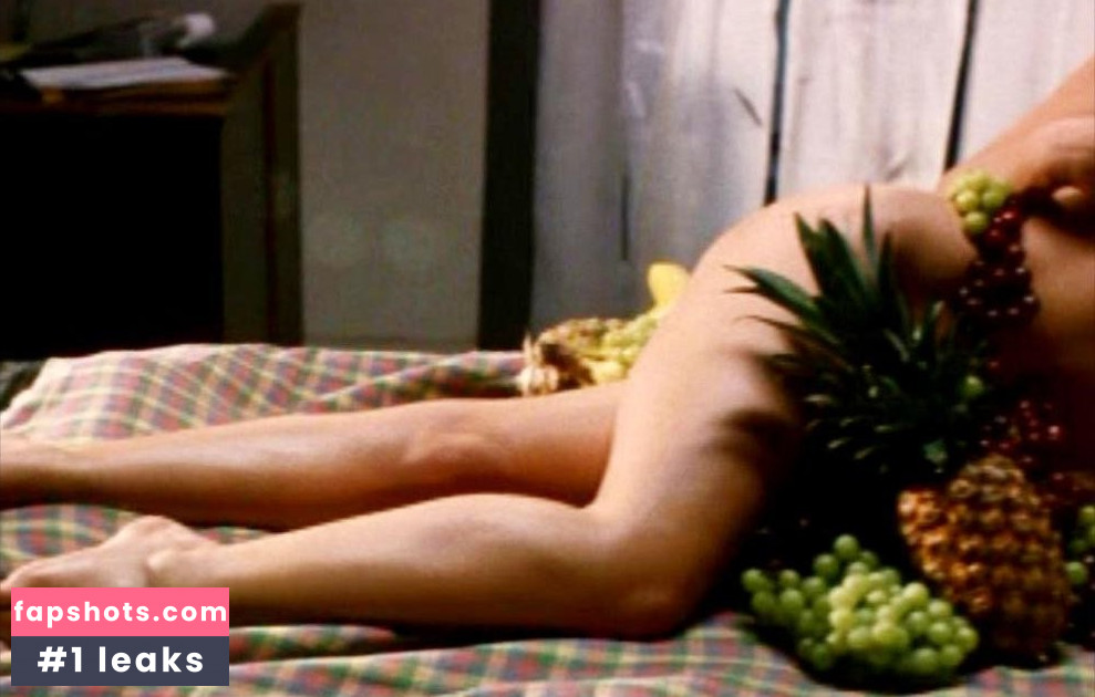 Leigh-Allyn Baker gallery photo #6