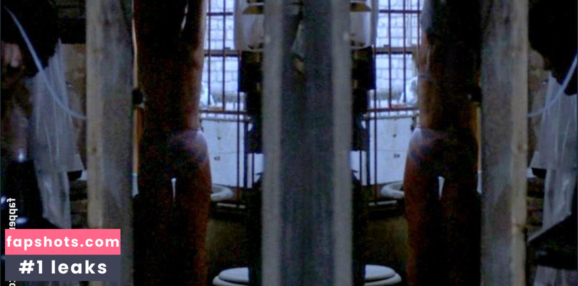 Leigh Taylor-Young gallery photo #3