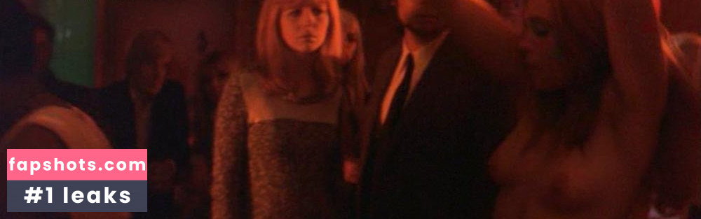 Leigh Taylor-Young gallery photo #22