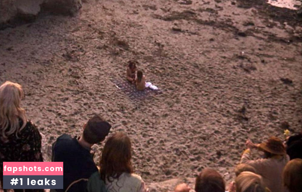 Leigh Taylor-Young gallery photo #31