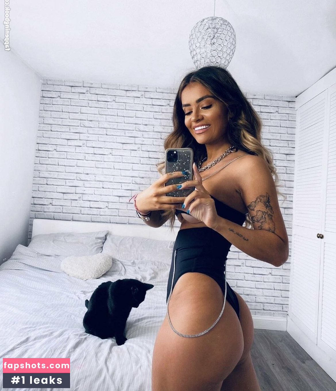 Leigh Woodz gallery photo #16