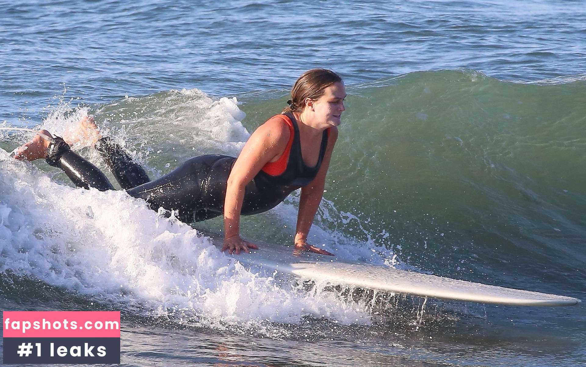 Leighton Meester gallery photo #107