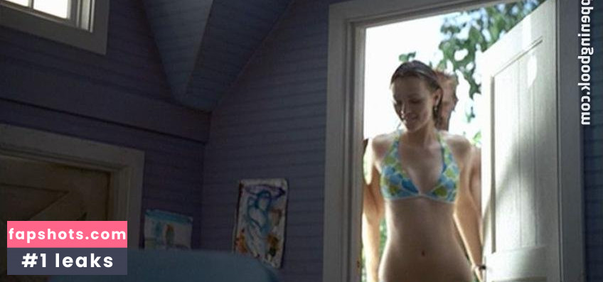 Leighton Meester gallery photo #110