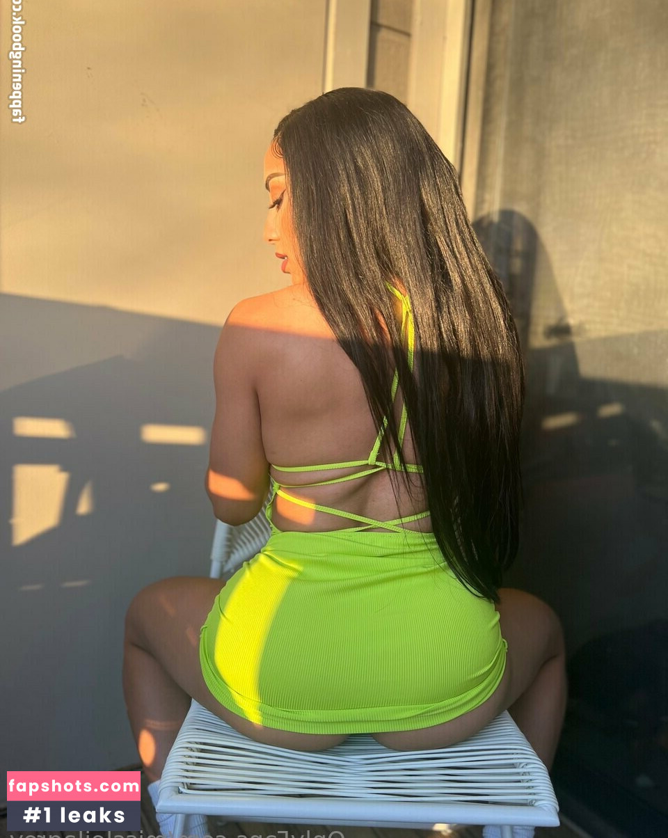 Leila Grey gallery photo #46