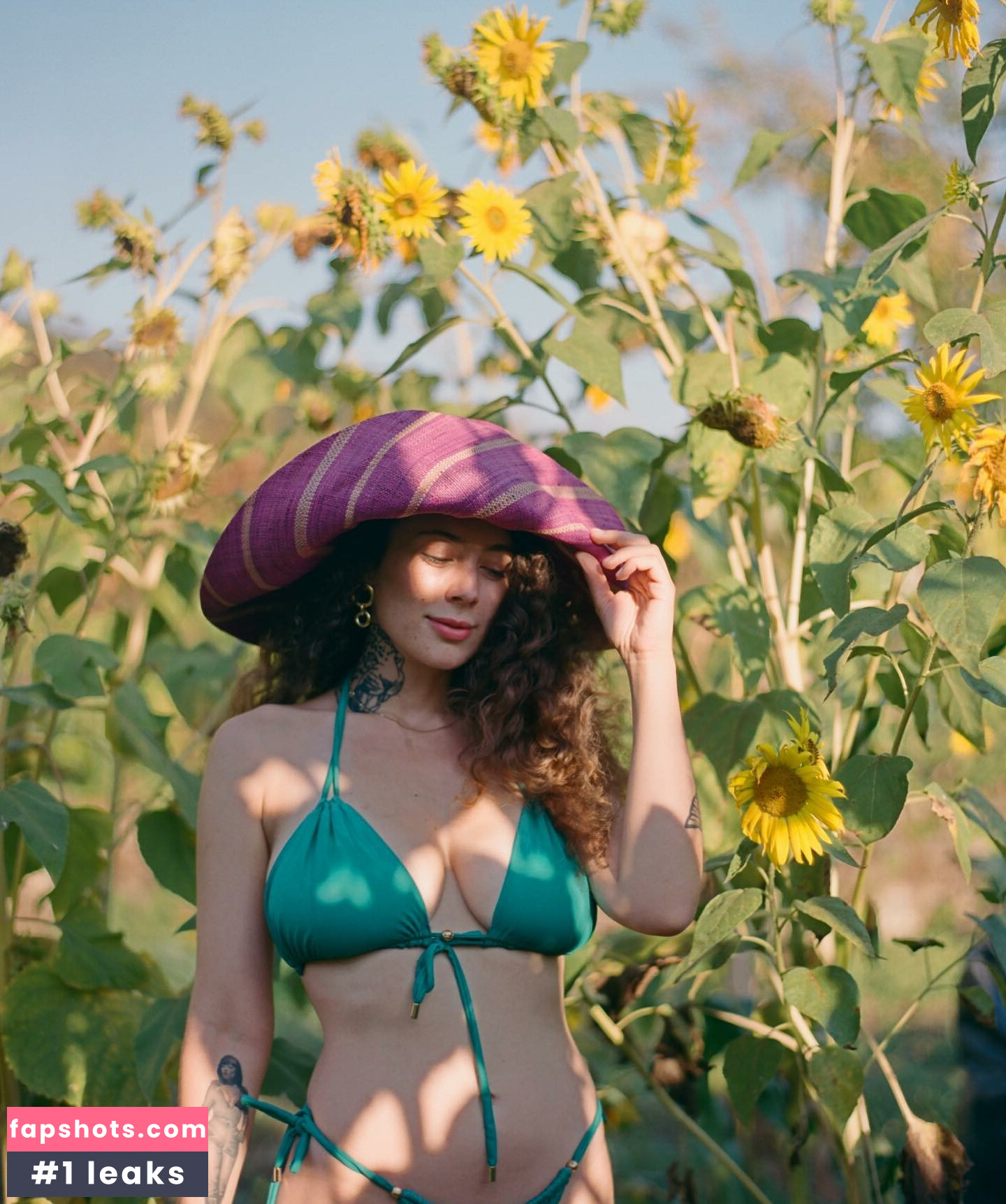 Leila Lowfire gallery photo #124