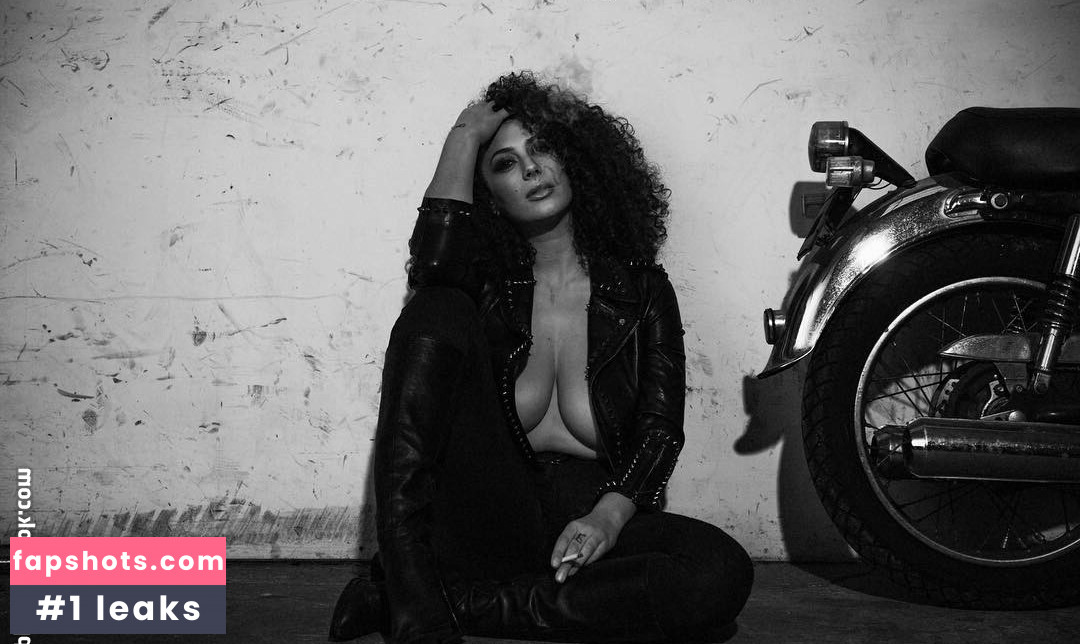 Leila Lowfire gallery photo #135