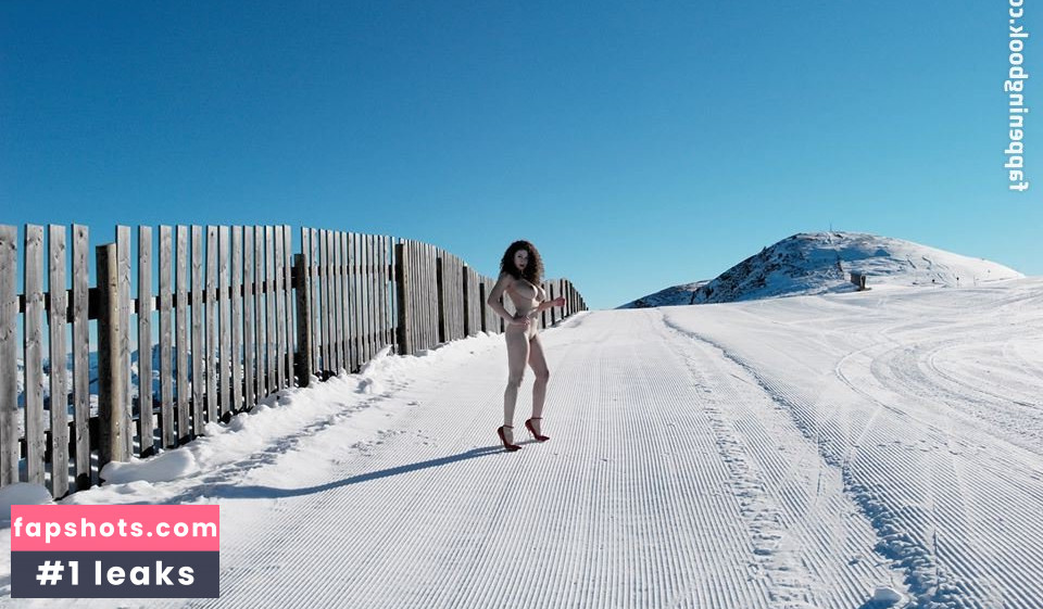 Leila Lowfire gallery photo #203