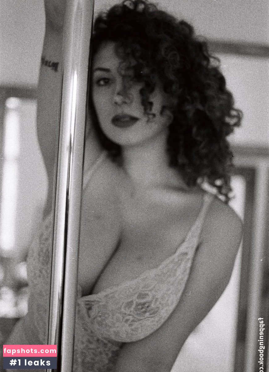 Leila Lowfire gallery photo #254